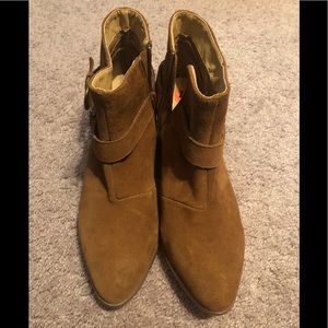 Brown ankles boots, size 10 women’s
